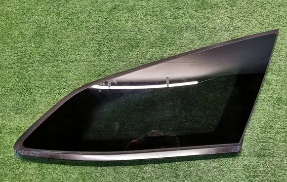 Peugeot 308 Rear side window 9840105480-DANEK