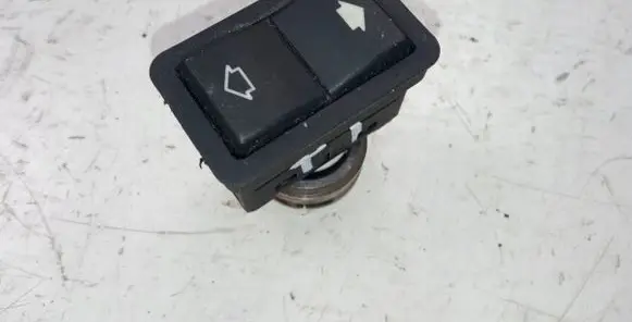 BMW 5 E39 Quarter vent window switch 8368974