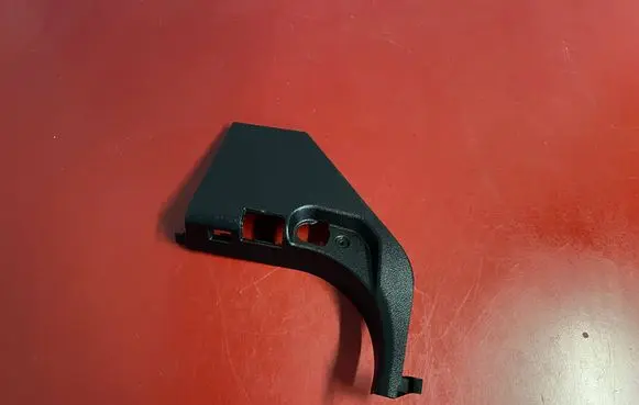 Foot area side trim