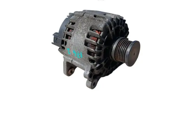 Volkswagen PASSAT B8 Generator/alternator 03L903023L