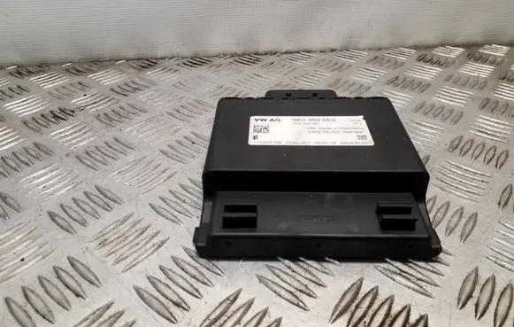 Audi A5 Sportback 8TA Voltage converter/converter module 8K0959663