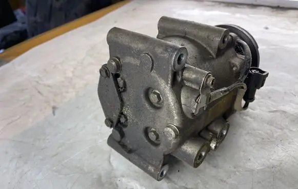 Ford Fusion Air conditioning (A/C) compressor (pump) YS4H19D629AC 8S6119D629AB