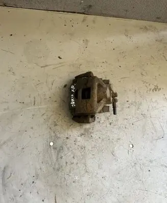 Toyota Yaris Front brake caliper