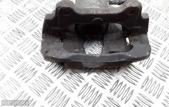 Fiat 500L Front brake caliper