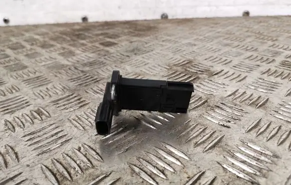 Toyota C-HR I Mass air flow meter 2220475030