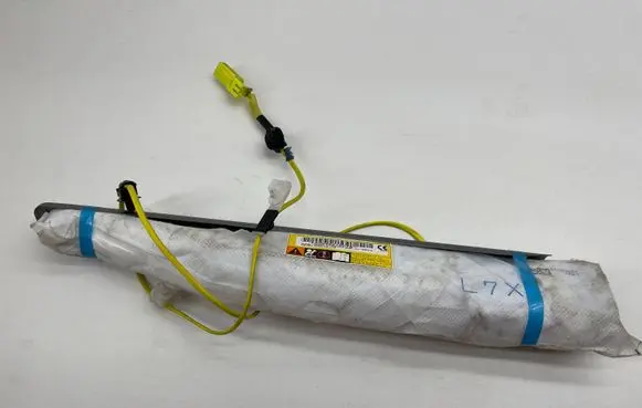 Toyota Prius (XW50) Seat airbag FA0085215V7B
