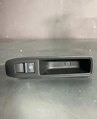 Renault Captur II Electric window control switch P254114723R 829509794R
