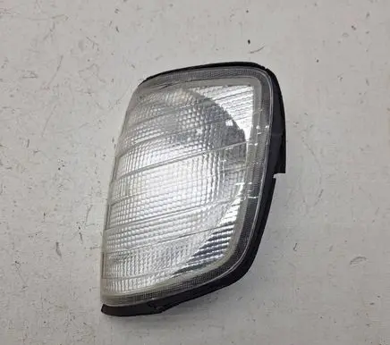 Mercedes-Benz E W124 Front indicator light 