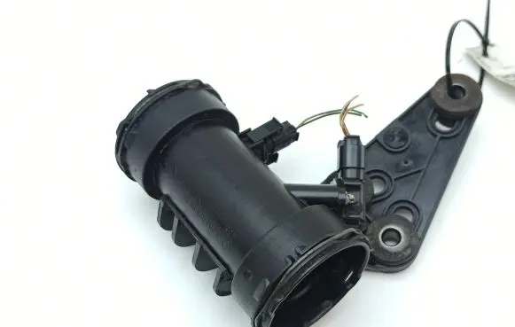 Mercedes-Benz C W203 Intercooler hose/pipe A2035200095
