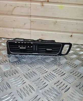 Dash center air vent grill