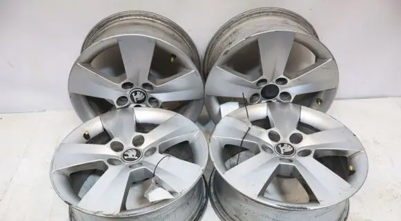 Skoda Fabia Mk3 (NJ) R15 alloy rim 5JA601025