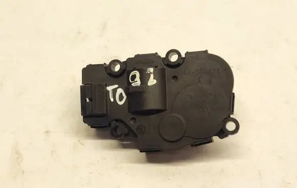BMW 2 F45 Intake manifold valve actuator/motor CZ1139301710