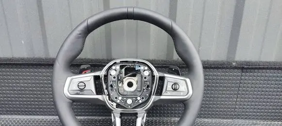 BMW 5 G60 Steering wheel 6579617 08012025