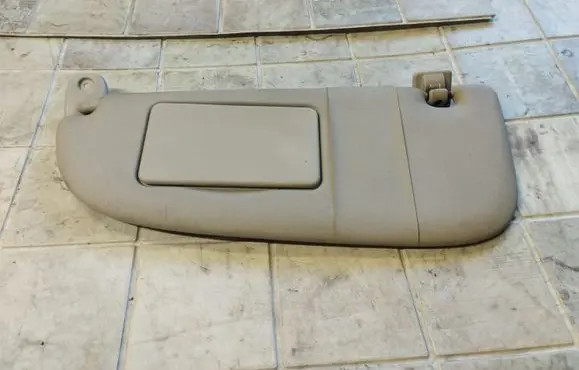 Peugeot 206 Sun visor
