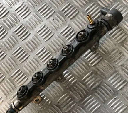 Renault Trafic II (X83) Fuel main line pipe 0445214207