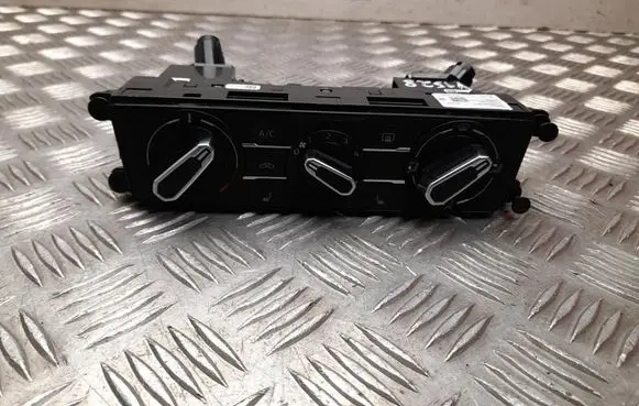 Volkswagen Taigo Climate control unit 2G2820045T