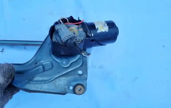 Renault Megane I Wiper motor