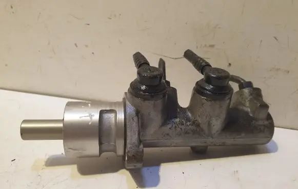 Smart ForTwo I Master brake cylinder 0204Y21489
