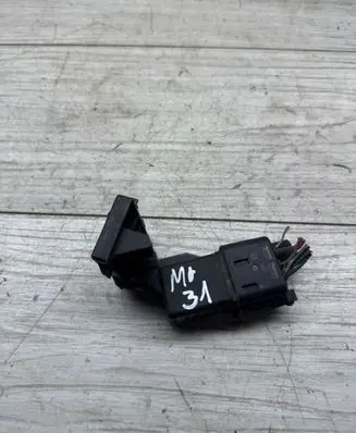 Volkswagen Polo IV 9N3 Glow plug pre-heat relay 038907281D