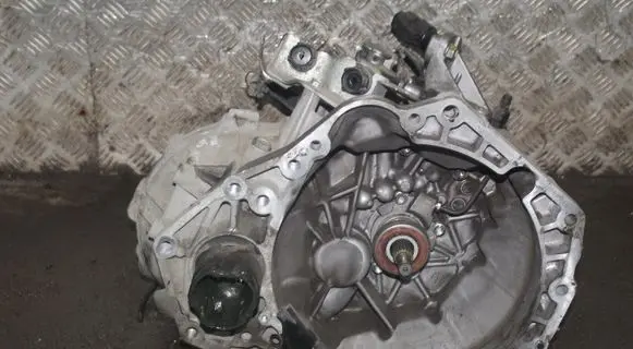 Suzuki SX4 Manual 5 speed gearbox ZL3 2A067117ZL3