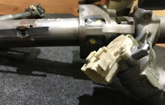 Toyota Yaris Ignition lock contact 