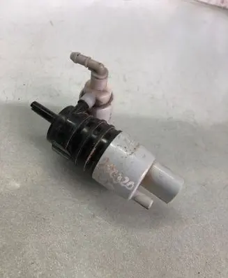 Mercedes-Benz GLC X253 C253 Windscreen/windshield washer pump A2058660000