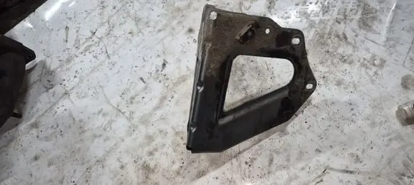 Audi A6 S6 C6 4F Fender mounting bracket 4F0821135B