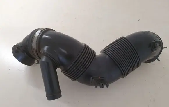Seat Altea XL Turbo air intake inlet pipe/hose 3C0129654M