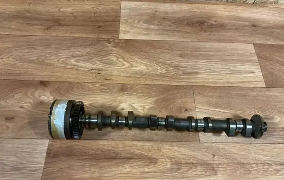 Nissan Note (E11) Camshaft 