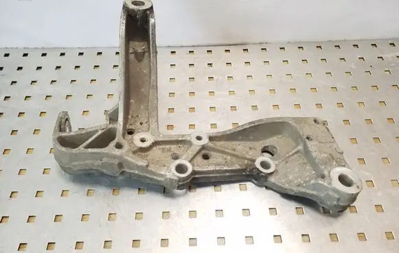 Skoda Octavia Mk2 (1Z) Engine mounting bracket 1K0199296F