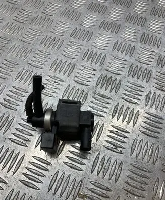 Volkswagen PASSAT B6 Turbine electric control actuator 8C0906628
