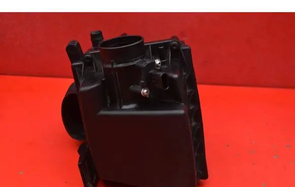 Ford Fiesta Air filter box AV219600AA