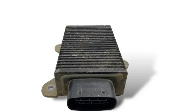 Mitsubishi Carisma Fuel injection control unit/module MD340897