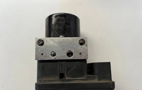 Volvo V50 ABS Pump 31274908 31274907 4N512C405GC