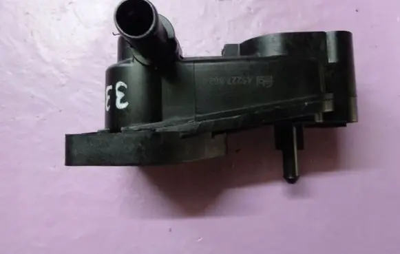 Thermostat/thermostat housing