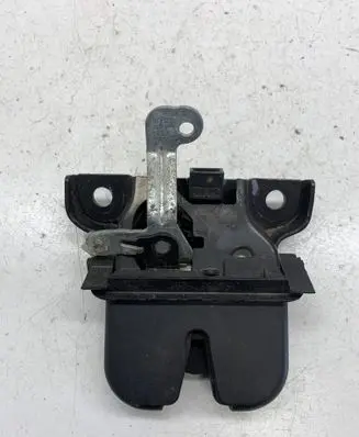 Audi A3 S3 8L Tailgate/trunk/boot lock/catch/latch 8L0827520C