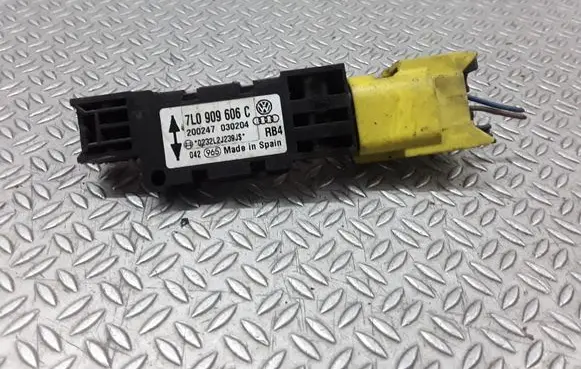 Volkswagen Phaeton Airbag deployment crash/impact sensor 7L0909606C