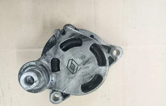 Renault Master II Alternator belt tensioner pulley 0000