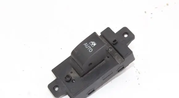 Opel Antara Electric window control switch
