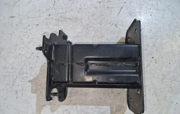 Renault Koleos II Quarter panel pressure vent 622105HA0A