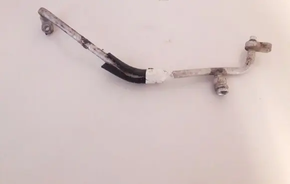 KIA Carnival Air conditioning (A/C) pipe/hose