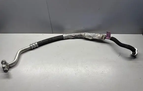 Dodge Durango Air conditioning (A/C) pipe/hose 68217218AC