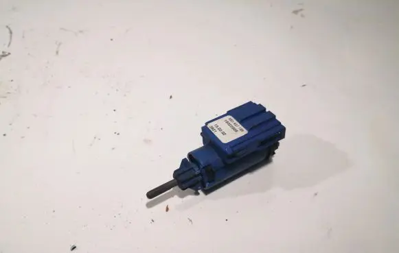 Audi A4 S4 B6 8E 8H Brake pedal sensor switch 8E0927189