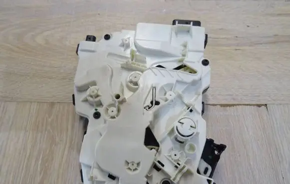 Mercedes-Benz V Class W447 Sliding door lock A4477302902