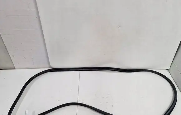 Toyota Avensis T270 Rubber seal front coupe door 