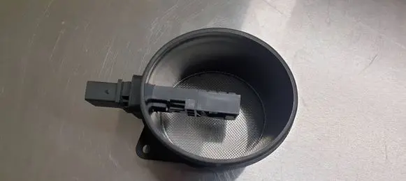 BMW 5 E60 E61 Mass air flow meter F00C2G7041