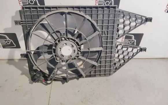 Seat Ibiza IV (6J,6P) Radiator cooling fan shroud 1K0121207A