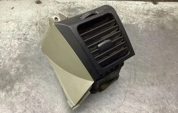 Mitsubishi Grandis Dashboard side air vent grill/cover trim GN71104820A