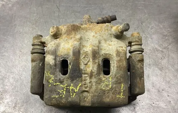 Nissan X-Trail T30 Front brake caliper 36301
