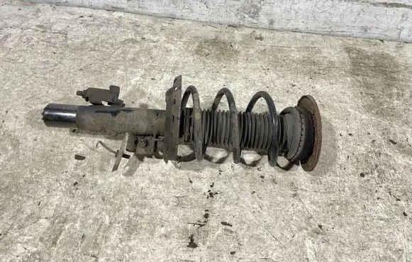 Volvo V60 Front shock absorber with coil spring 31262902